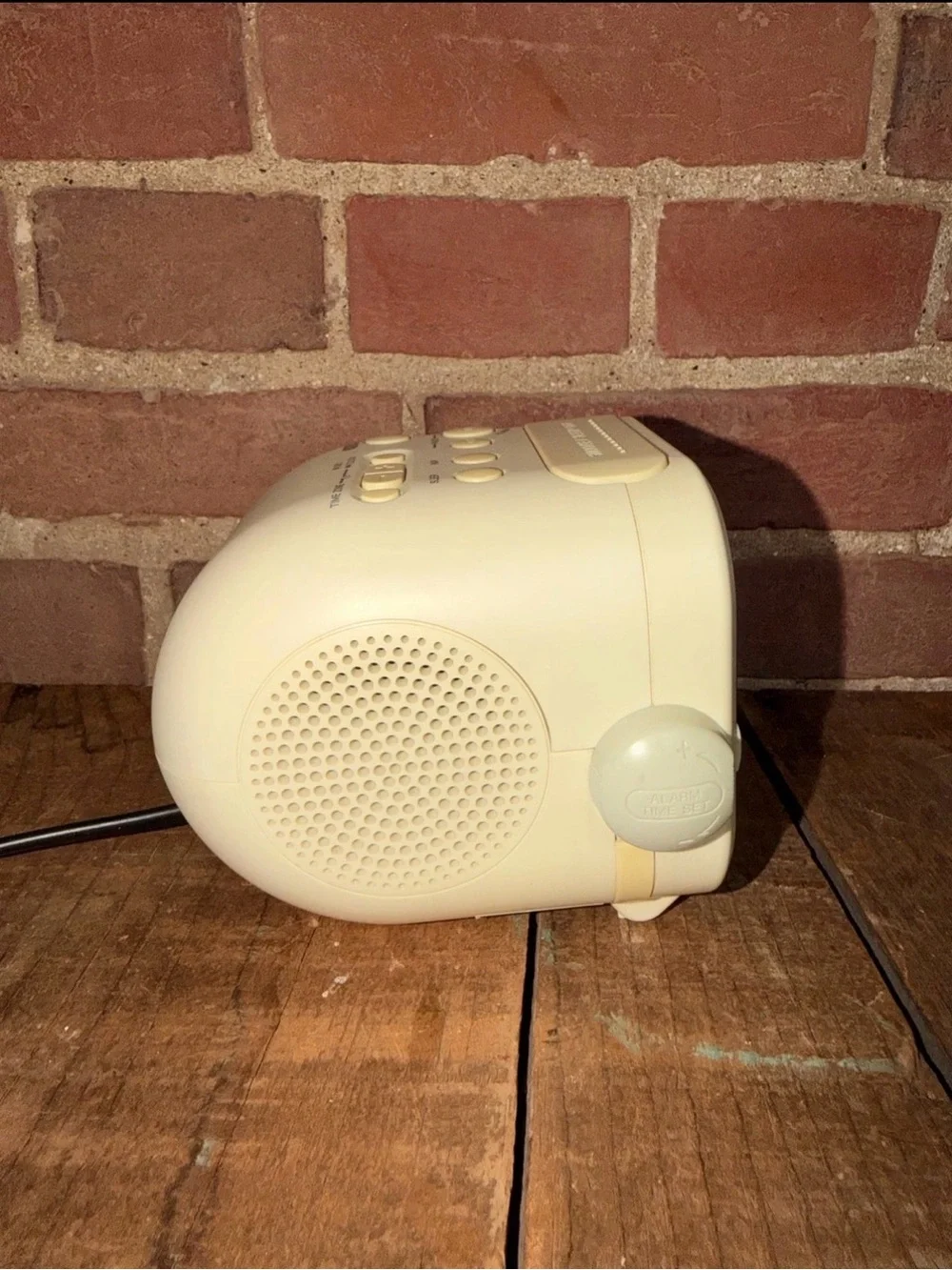 Vintage Sony Dream Machine Digital Alarm Clock – Cream and Silver